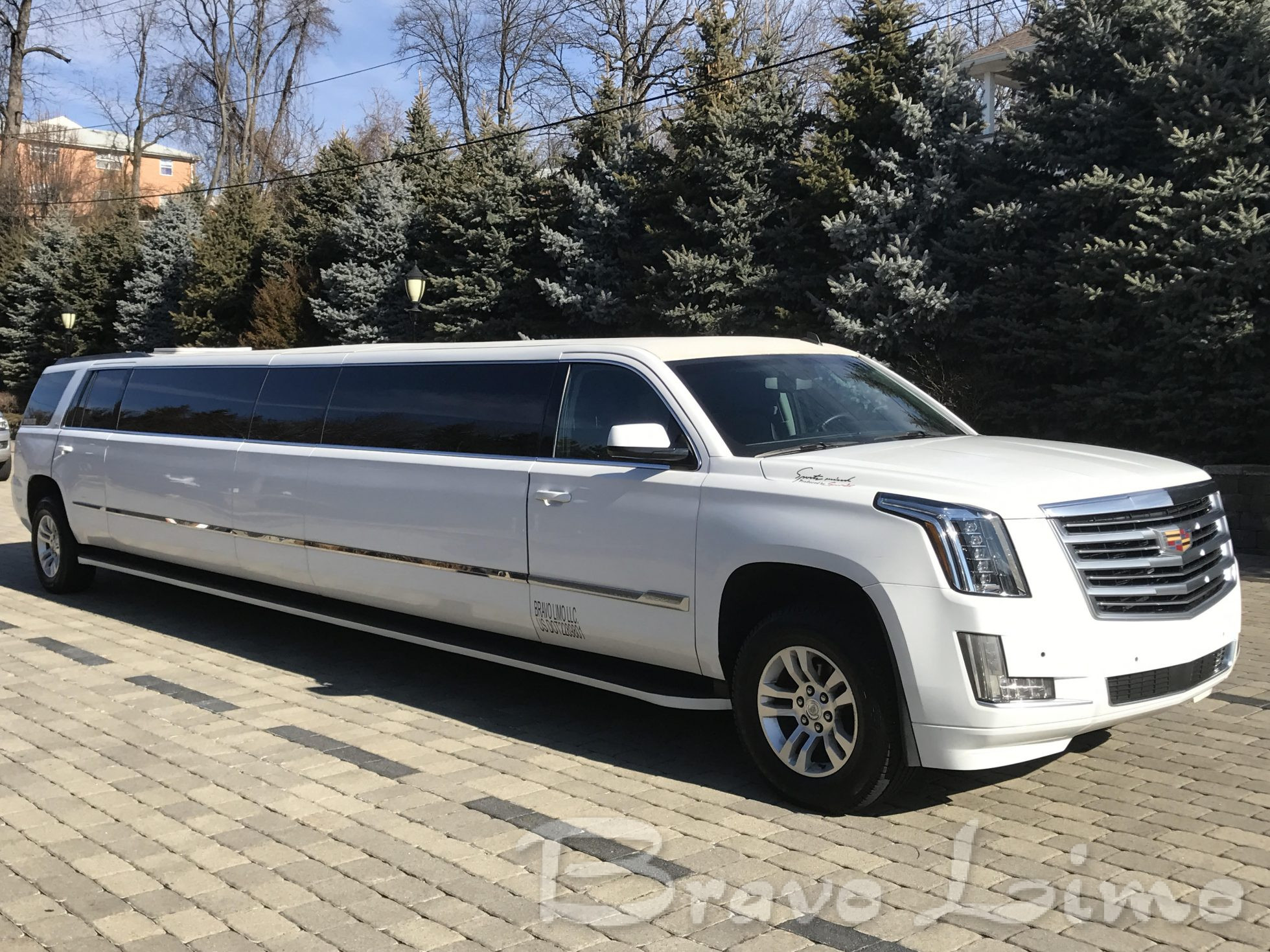 Escalade Limo White Jet1